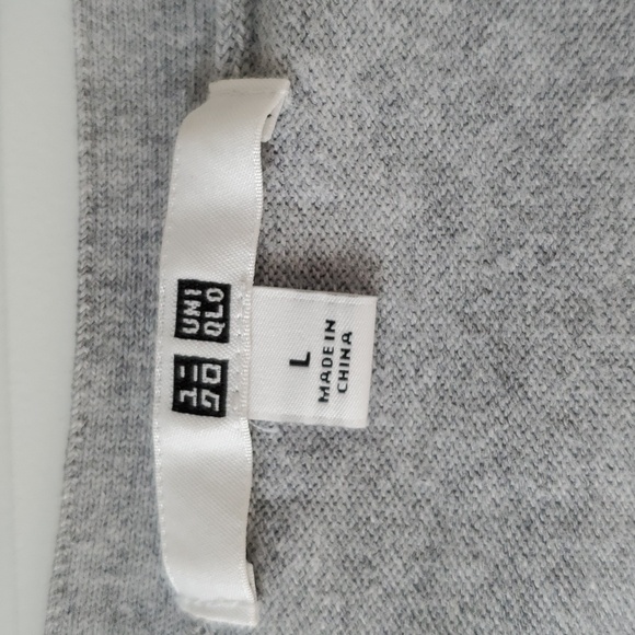 Uniqlo Front-Button Cardigan in Heather Gray (L) - Picture 3 of 5